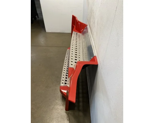 FREIGHTLINER Cascadia 126 Side Fairing