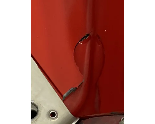 FREIGHTLINER Cascadia 126 Side Fairing