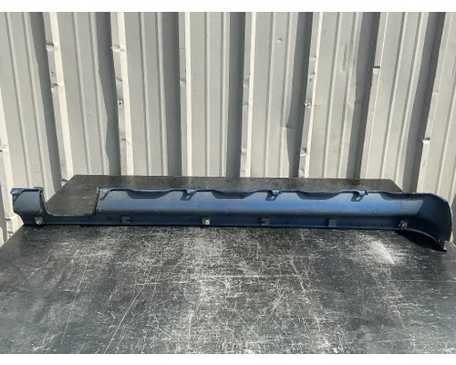 FREIGHTLINER Cascadia 126 Skirt