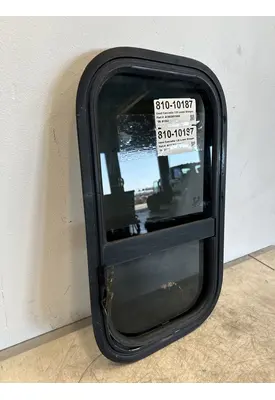 FREIGHTLINER Cascadia 126 Sleeper