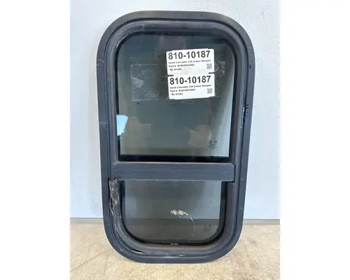 FREIGHTLINER Cascadia 126 Sleeper