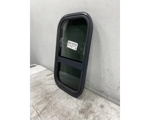 FREIGHTLINER Cascadia 126 Sleeper