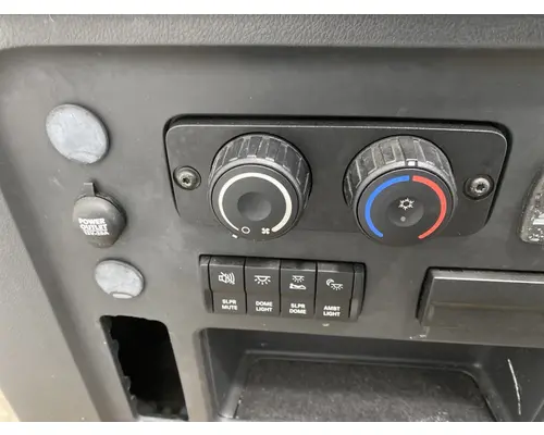 FREIGHTLINER Cascadia 126 Sleeper
