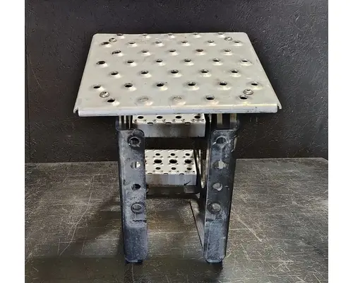 FREIGHTLINER Cascadia 126 Strut