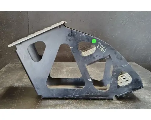 FREIGHTLINER Cascadia 126 Strut