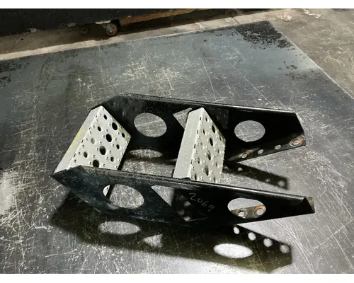 FREIGHTLINER Cascadia 126 Strut