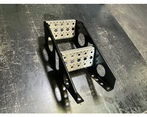 FREIGHTLINER Cascadia 126 Strut