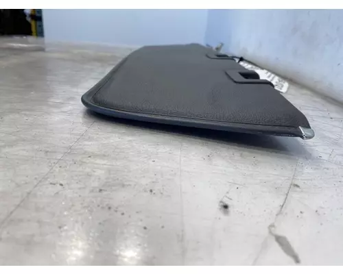 FREIGHTLINER Cascadia 126 Sun Visor (External)
