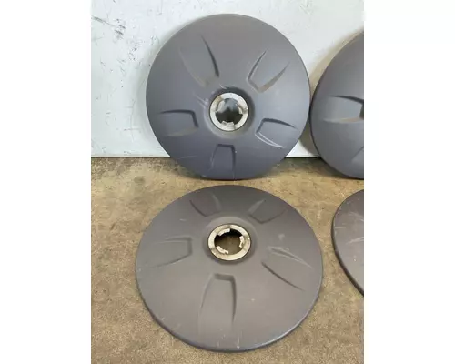 FREIGHTLINER Cascadia 126 Wheel Cover