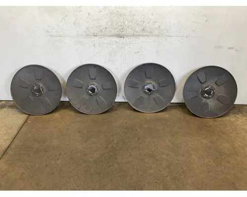 FREIGHTLINER Cascadia 126 Wheel Cover