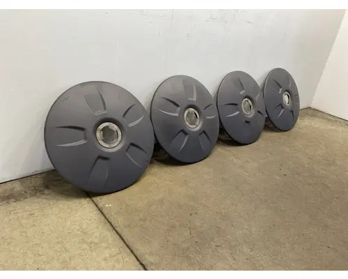 FREIGHTLINER Cascadia 126 Wheel Cover