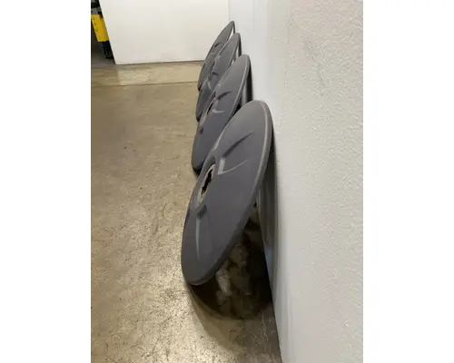 FREIGHTLINER Cascadia 126 Wheel Cover