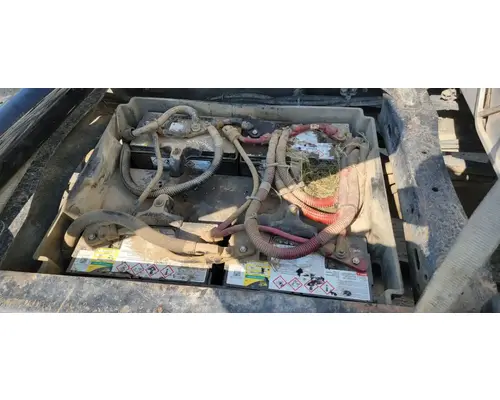 FREIGHTLINER Cascadia 132 Battery Boxes