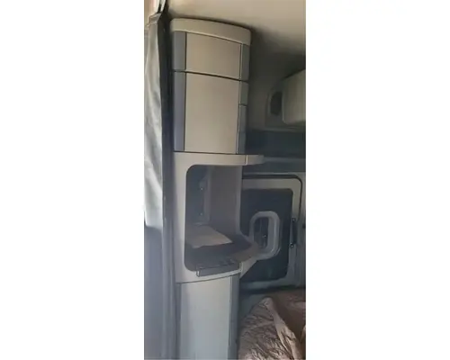 FREIGHTLINER Cascadia 132 Cab Assembly