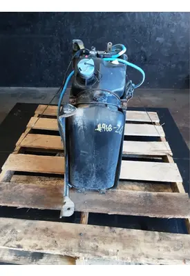 FREIGHTLINER Cascadia 132 DEF Tank