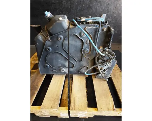 FREIGHTLINER Cascadia 132 DEF Tank