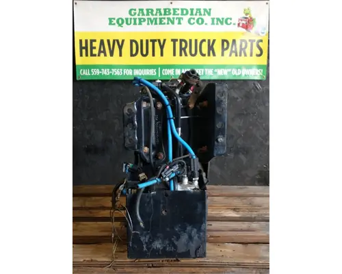 FREIGHTLINER Cascadia 132 DEF Tank