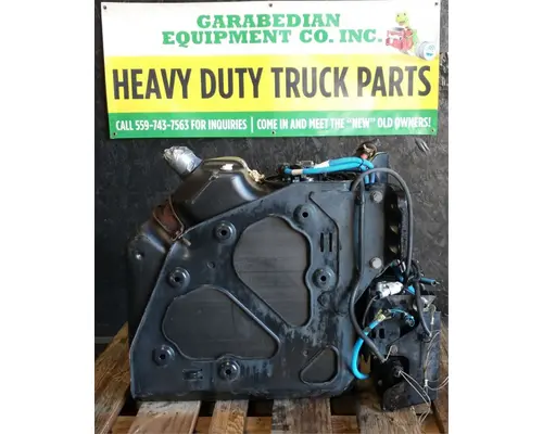 FREIGHTLINER Cascadia 132 DEF Tank