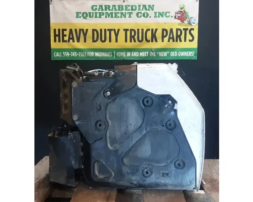 FREIGHTLINER Cascadia 132 DEF Tank