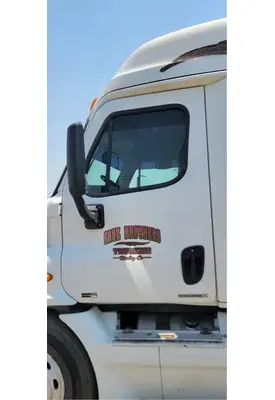 FREIGHTLINER Cascadia 132 Door Assembly, Front
