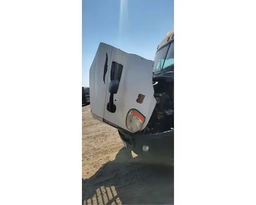 FREIGHTLINER Cascadia 132 Hood