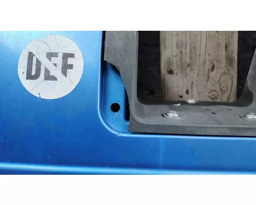 FREIGHTLINER Cascadia 132 Side Fairing