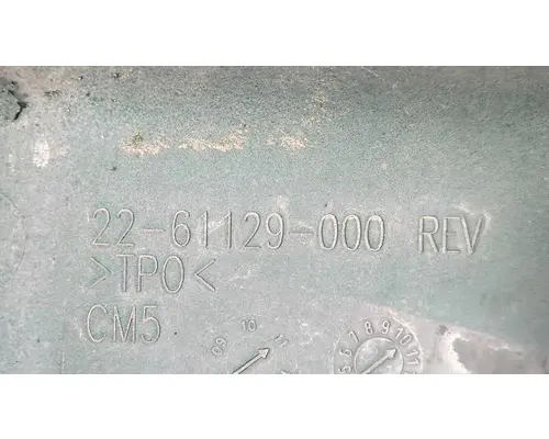 FREIGHTLINER Cascadia 132 Side Fairing