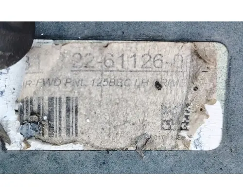 FREIGHTLINER Cascadia 132 Side Fairing