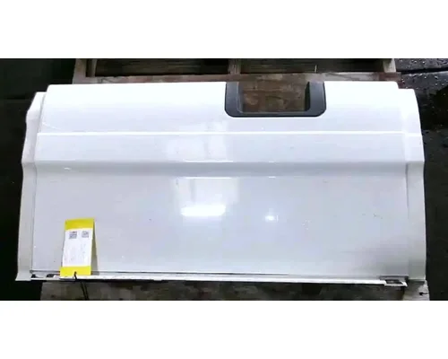 FREIGHTLINER Cascadia 132 Side Fairing
