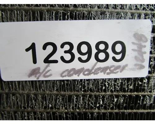 FREIGHTLINER Cascadia_40621 AC Condenser