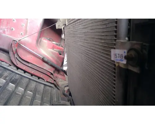 FREIGHTLINER Cascadia_40621 AC Condenser