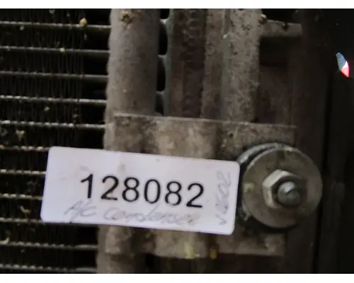 FREIGHTLINER Cascadia_40621 AC Condenser