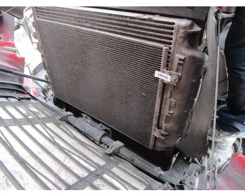 FREIGHTLINER Cascadia_40621 AC Condenser