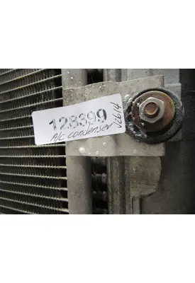 FREIGHTLINER Cascadia_40621 A/C Condenser