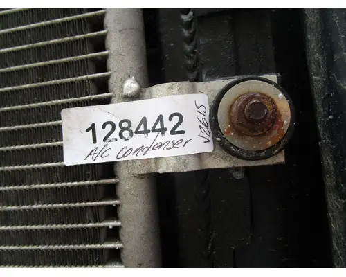 FREIGHTLINER Cascadia_40621 AC Condenser