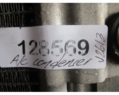 FREIGHTLINER Cascadia_40621 AC Condenser