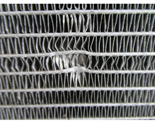 FREIGHTLINER Cascadia_40621 AC Condenser