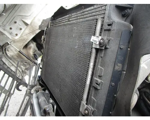 FREIGHTLINER Cascadia_40621 AC Condenser
