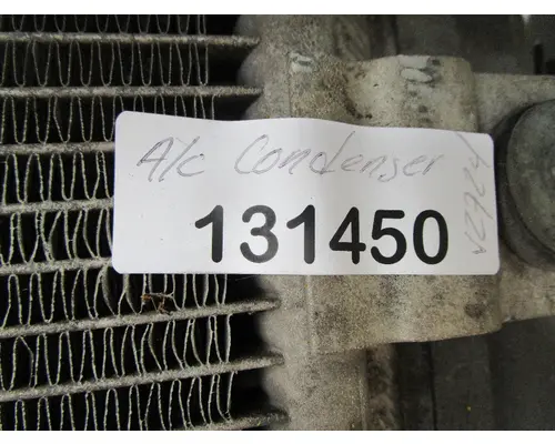 FREIGHTLINER Cascadia_40621 AC Condenser