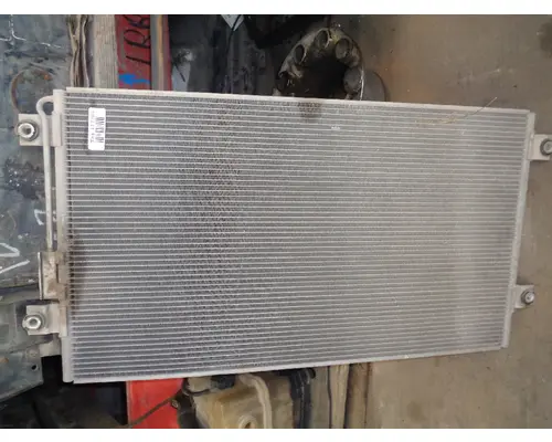 FREIGHTLINER Cascadia_42478 AC Condenser