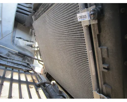 FREIGHTLINER Cascadia_42478 AC Condenser