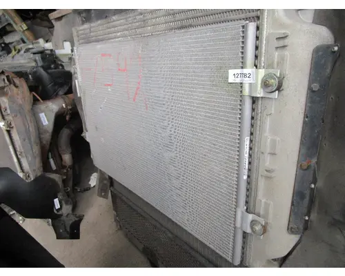 FREIGHTLINER Cascadia_42478 AC Condenser