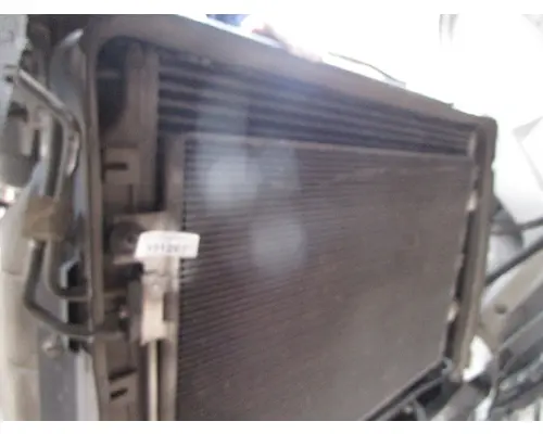 FREIGHTLINER Cascadia_42478 AC Condenser
