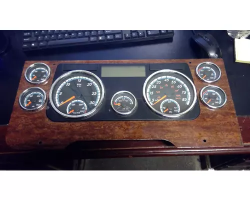 FREIGHTLINER Cascadia_A06-84379-001 Instrument Cluster