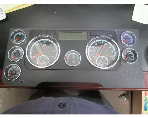 FREIGHTLINER Cascadia_A06-84379-100 Instrument Cluster