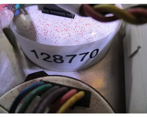 FREIGHTLINER Cascadia_A22-63126-001 Tachometer