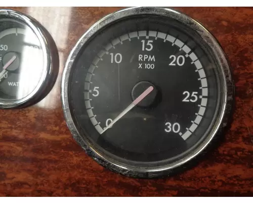 FREIGHTLINER Cascadia_A22-63126-101 Tachometer