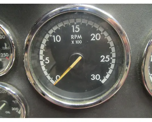 FREIGHTLINER Cascadia_A22-63126-101 Tachometer