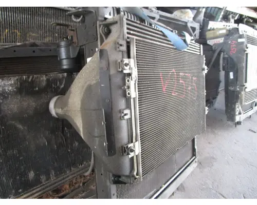 FREIGHTLINER Cascadia_FL6E ChargeAirCooler