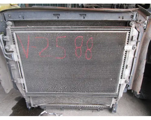 FREIGHTLINER Cascadia_FL6E ChargeAirCooler